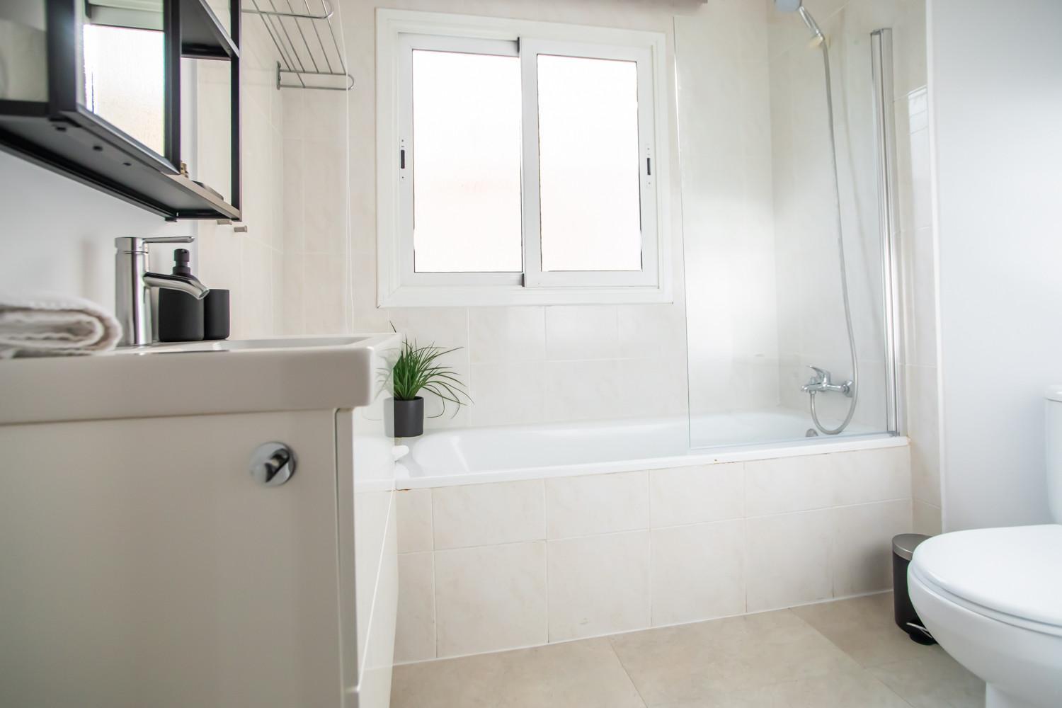 12crc1038 - Big & Cozy 2bed In The Appartement